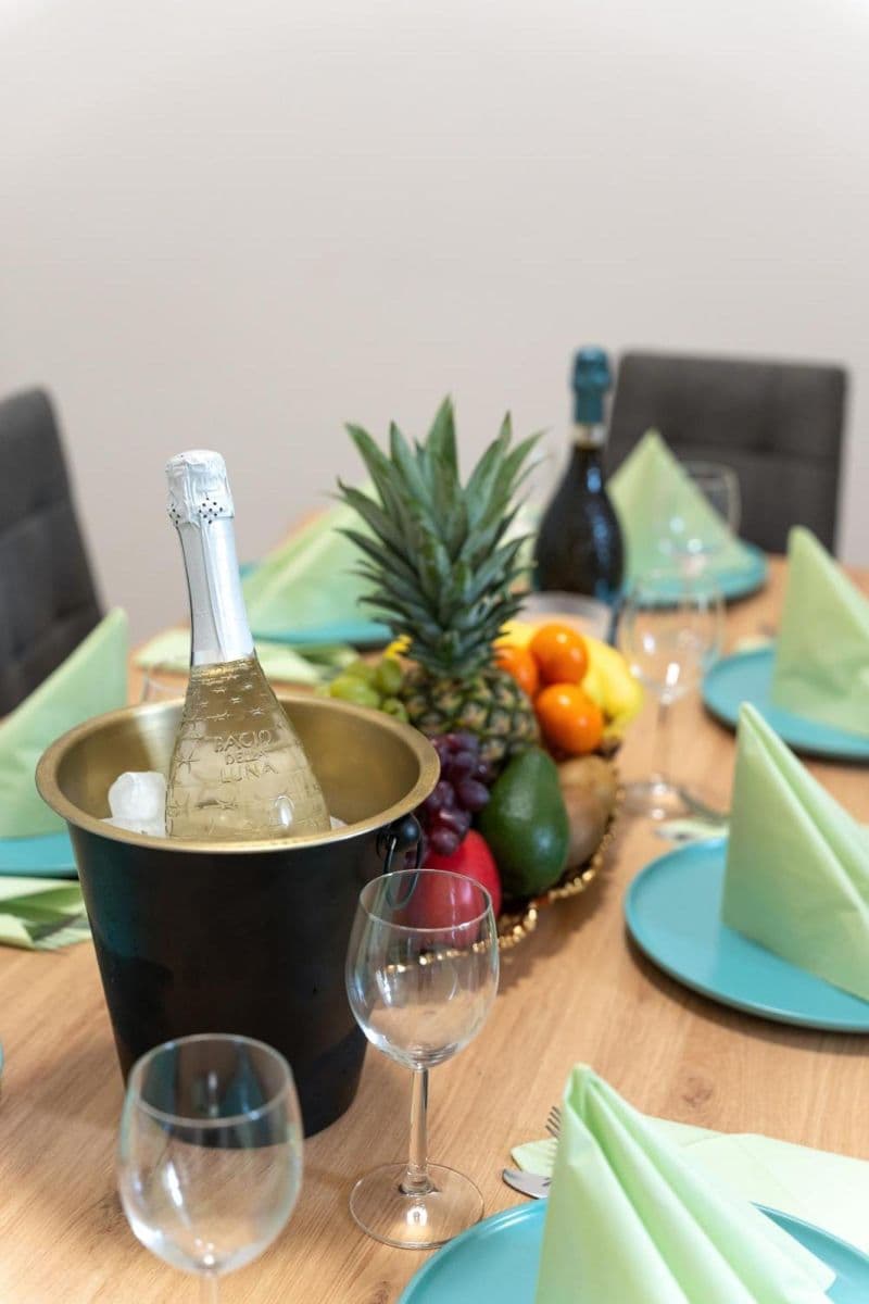 Prenájom bytu 154 m², Zborovská, Praha, Praha Prenájom bytu 154 m², Zborovská, Praha, Praha