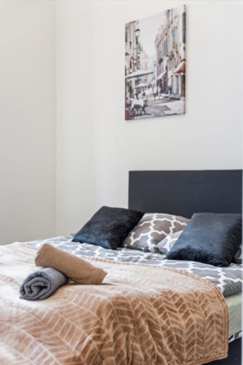 Prenájom bytu 154 m², Zborovská, Praha, Praha Prenájom bytu 154 m², Zborovská, Praha, Praha