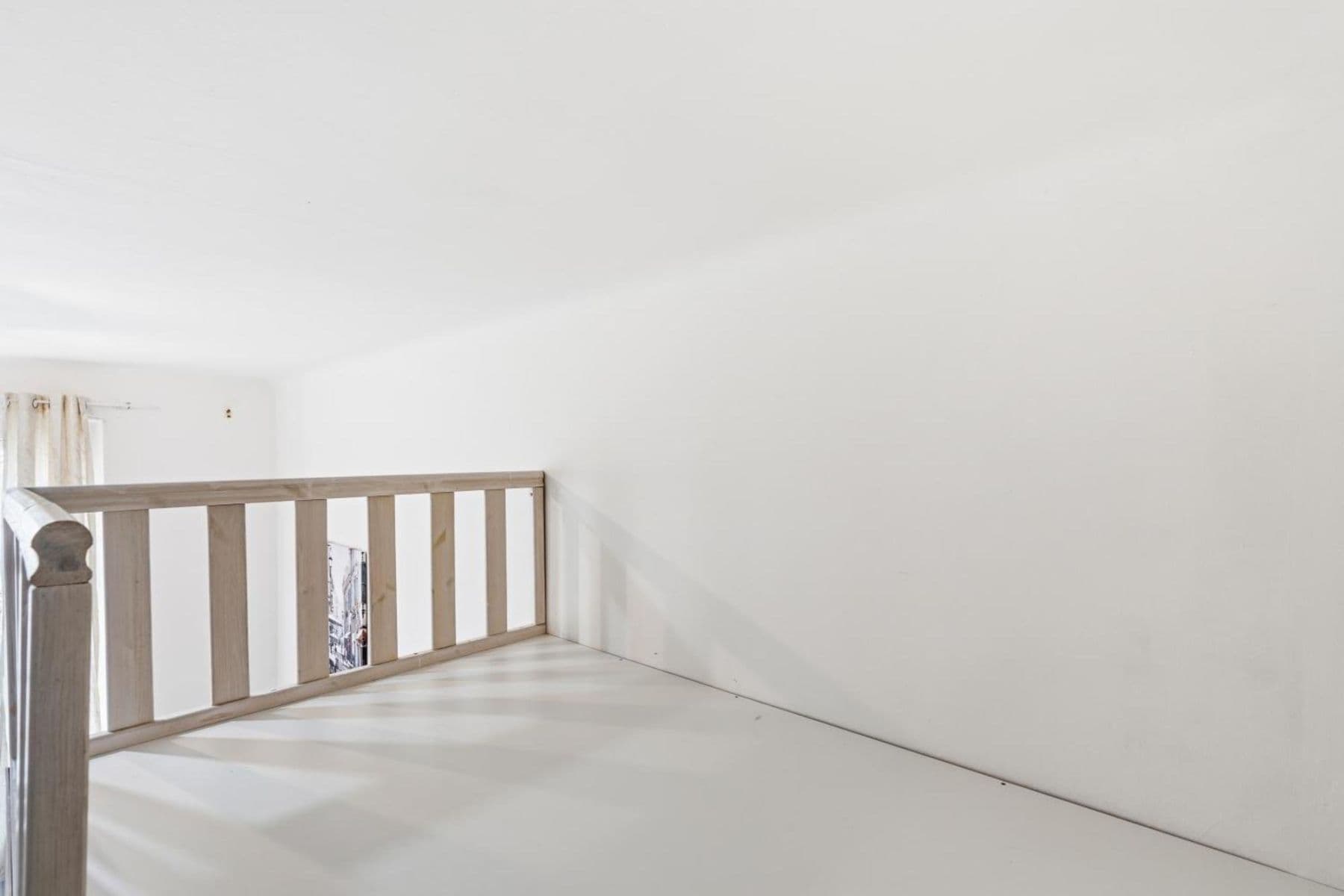 Prenájom bytu 154 m², Zborovská, Praha, Praha Prenájom bytu 154 m², Zborovská, Praha, Praha