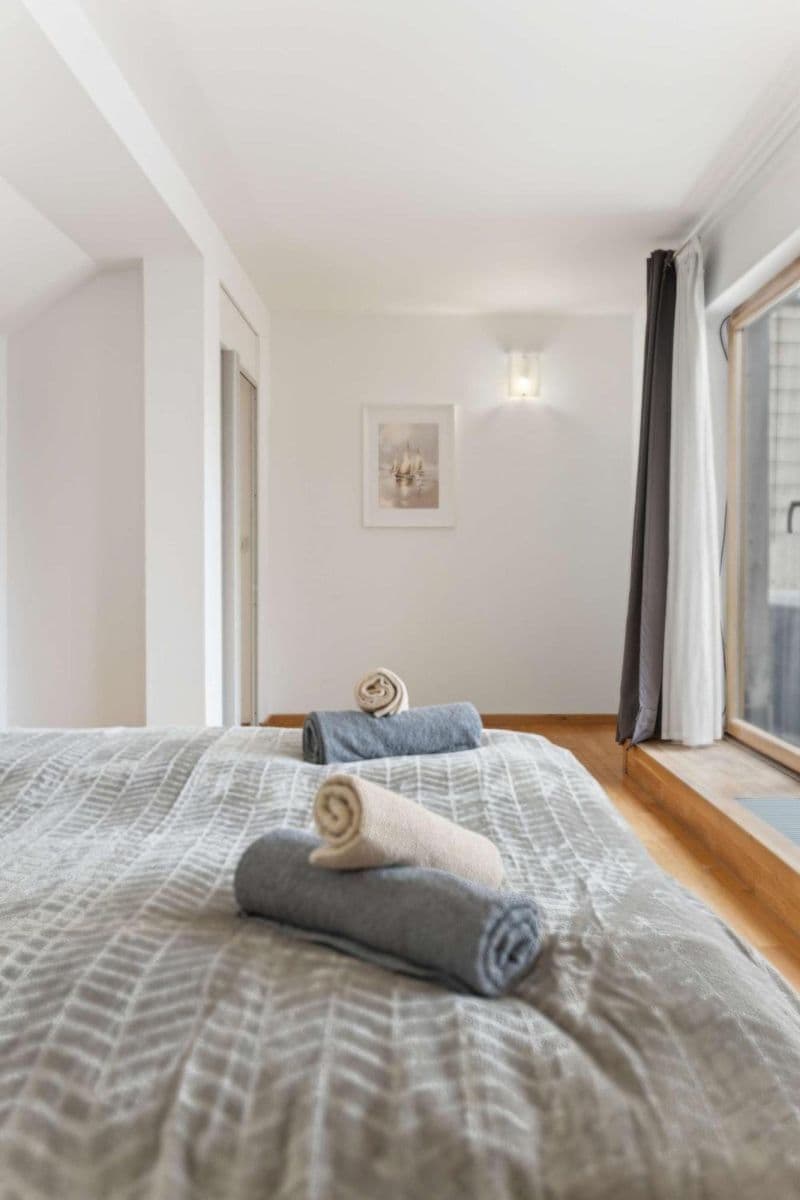 Prenájom bytu 180 m², Zborovská, Praha, Praha Prenájom bytu 180 m², Zborovská, Praha, Praha