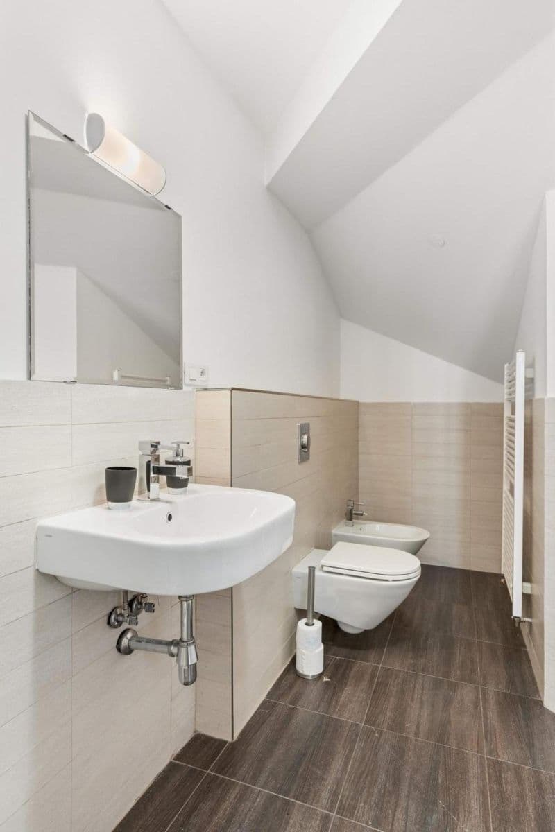 Prenájom bytu 180 m², Zborovská, Praha, Praha Prenájom bytu 180 m², Zborovská, Praha, Praha