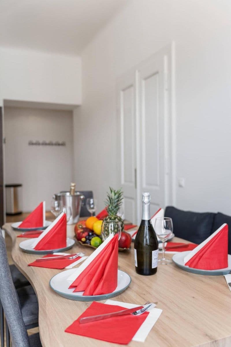 Prenájom bytu 142 m², Matoušova, Praha, Praha Prenájom bytu 142 m², Matoušova, Praha, Praha