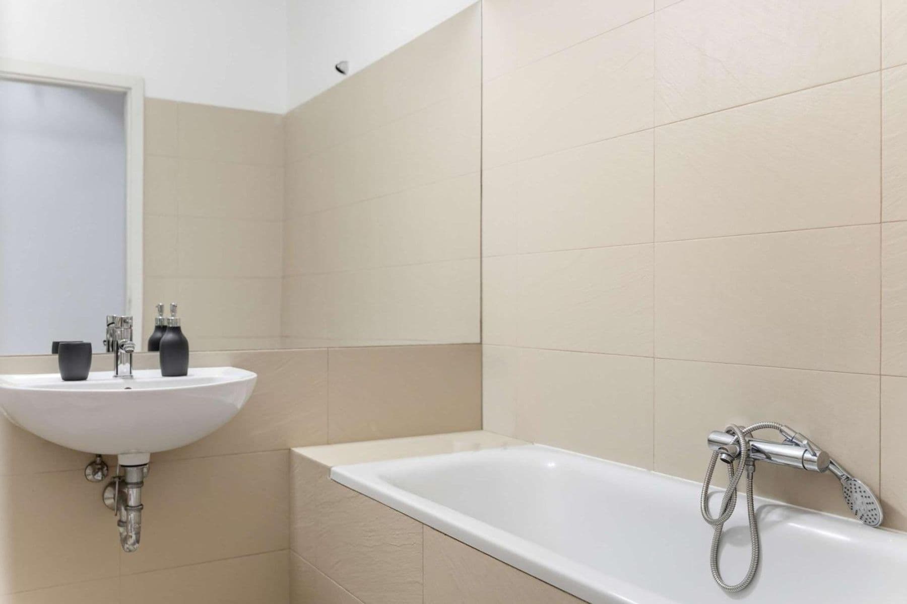 Prenájom bytu 142 m², Matoušova, Praha, Praha Prenájom bytu 142 m², Matoušova, Praha, Praha
