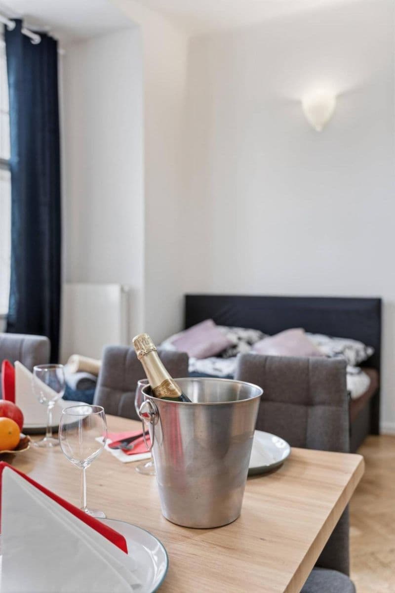 Prenájom bytu 142 m², Matoušova, Praha, Praha Prenájom bytu 142 m², Matoušova, Praha, Praha