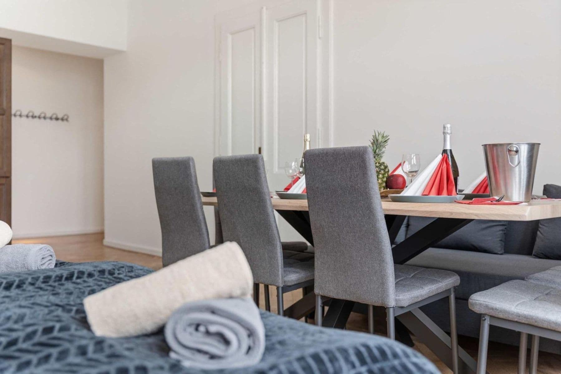 Prenájom bytu 142 m², Matoušova, Praha, Praha Prenájom bytu 142 m², Matoušova, Praha, Praha