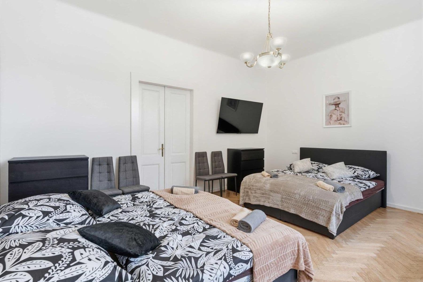 Prenájom bytu 142 m², Matoušova, Praha, Praha Prenájom bytu 142 m², Matoušova, Praha, Praha