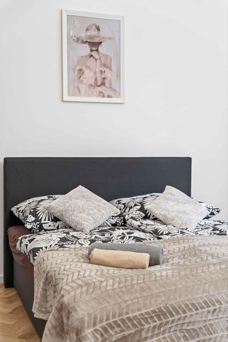 Prenájom bytu 142 m², Matoušova, Praha, Praha Prenájom bytu 142 m², Matoušova, Praha, Praha