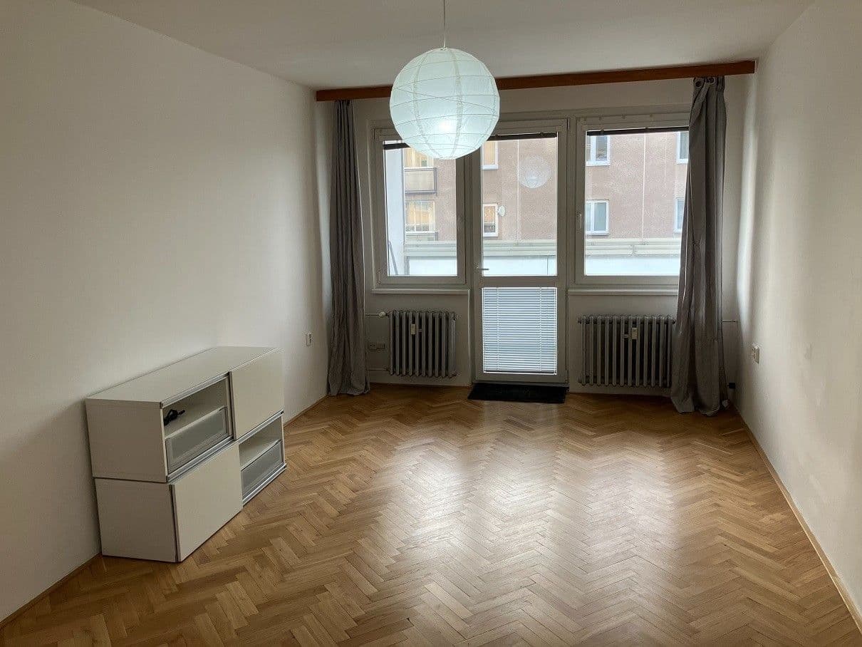 Prenájom bytu 2-izbový 62 m², Hoškova, Praha, Praha Prenájom bytu 2-izbový 62 m², Hoškova, Praha, Praha