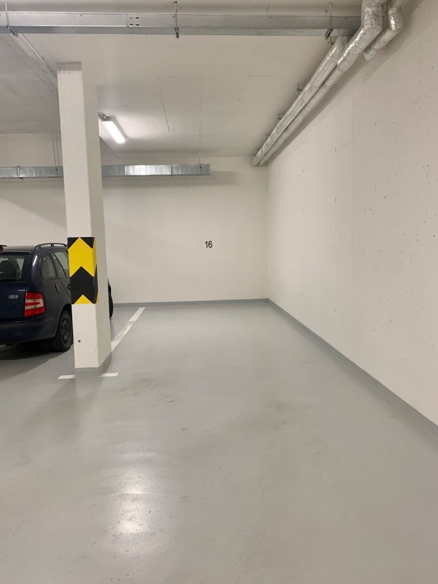Prenájom garáže 12 m², Na Komořsku, Praha, Praha Prenájom garáže 12 m², Na Komořsku, Praha, Praha