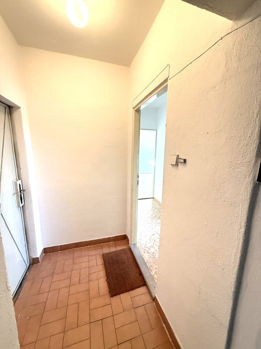 Predaj bytu 1-izbový 40 m², Přerovská, Olomouc, Olomoucký kraj Predaj bytu 1-izbový 40 m², Přerovská, Olomouc, Olomoucký kraj
