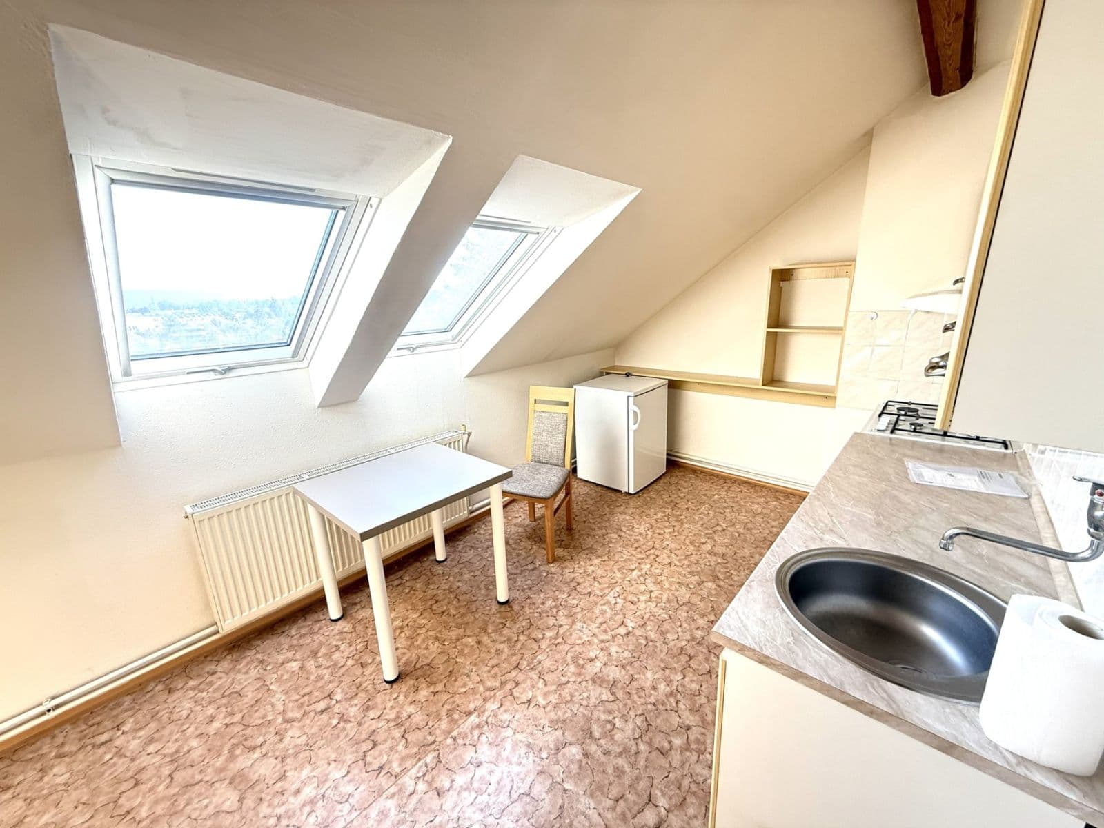 Predaj bytu 1-izbový 40 m², Přerovská, Olomouc, Olomoucký kraj Predaj bytu 1-izbový 40 m², Přerovská, Olomouc, Olomoucký kraj