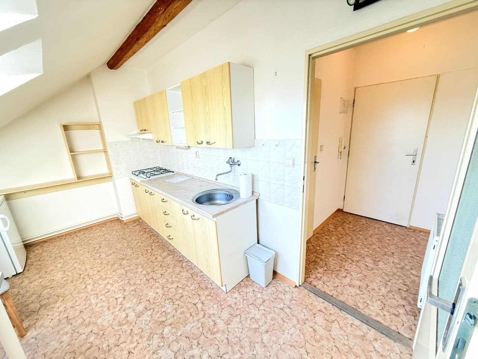Predaj bytu 1-izbový 40 m², Přerovská, Olomouc, Olomoucký kraj Predaj bytu 1-izbový 40 m², Přerovská, Olomouc, Olomoucký kraj