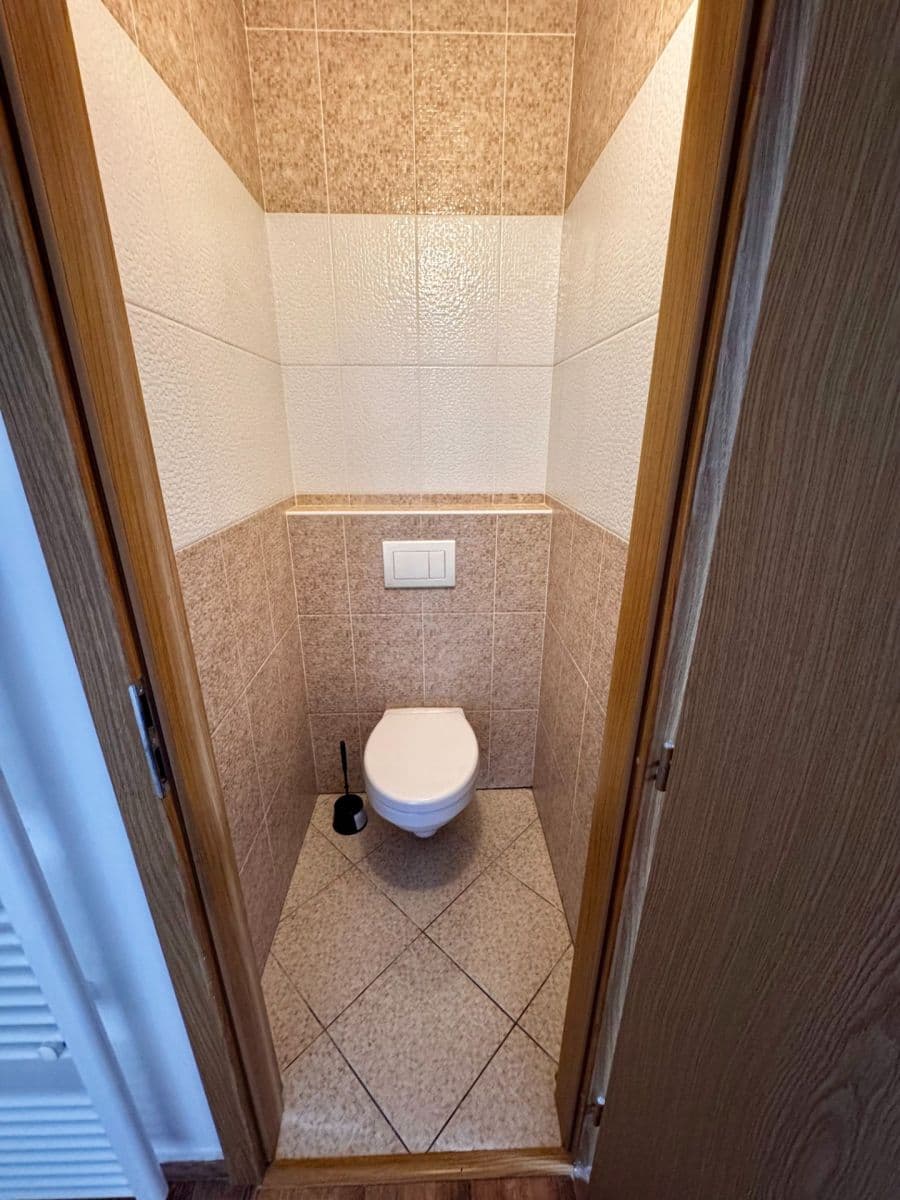 Prenájom bytu 3-izbový 75 m², Semilská, Praha, Praha Prenájom bytu 3-izbový 75 m², Semilská, Praha, Praha