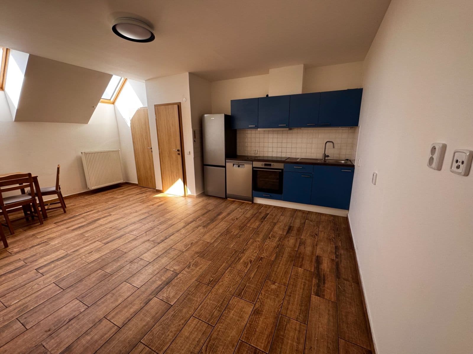 Prenájom bytu 3-izbový 75 m², Semilská, Praha, Praha Prenájom bytu 3-izbový 75 m², Semilská, Praha, Praha