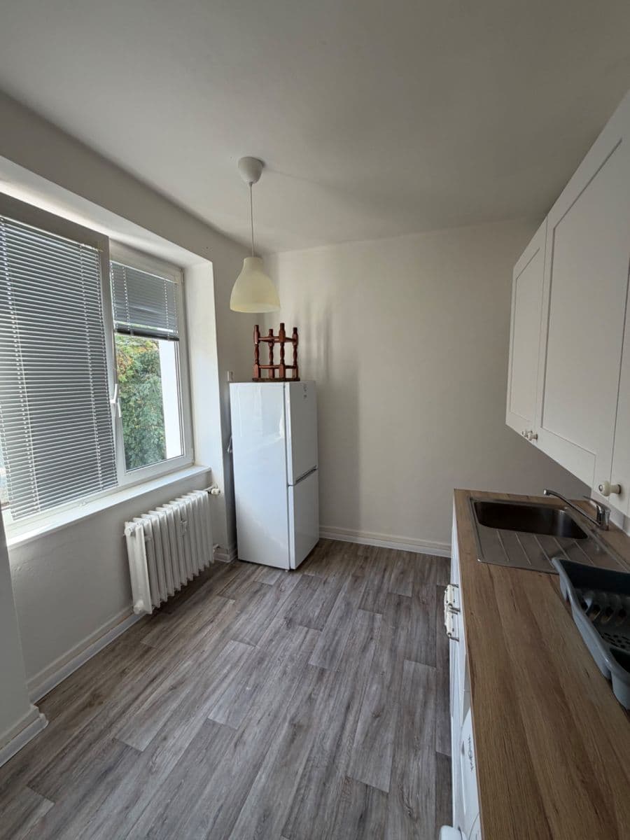 Prenájom bytu 1-izbový 36 m², Palackého náměstí, Karlovy Vary, Karlovarský kraj Prenájom bytu 1-izbový 36 m², Palackého náměstí, Karlovy Vary, Karlovarský kraj