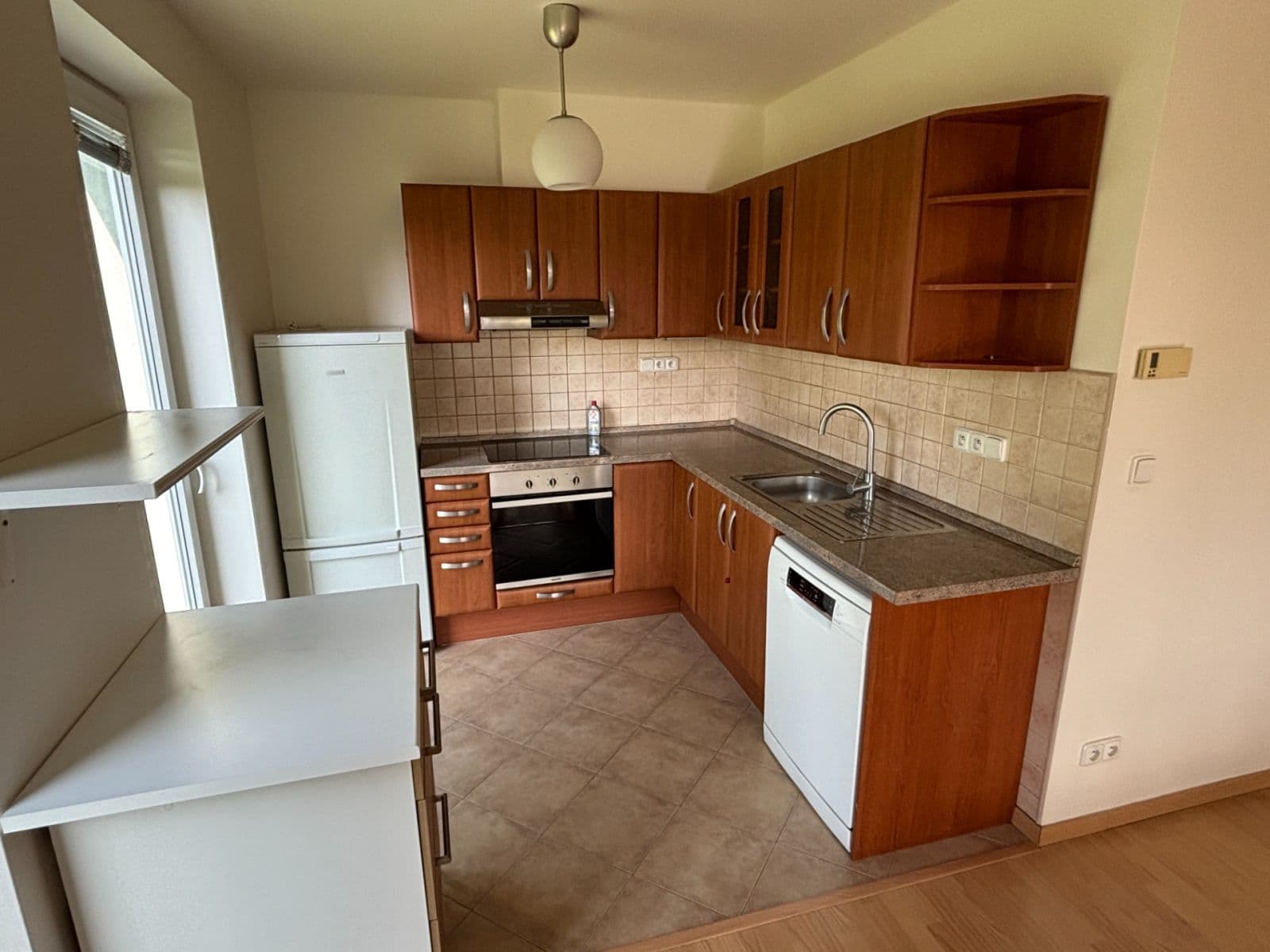 Prenájom bytu 3-izbový 85 m², Za Podjezdem, Praha, Praha Prenájom bytu 3-izbový 85 m², Za Podjezdem, Praha, Praha