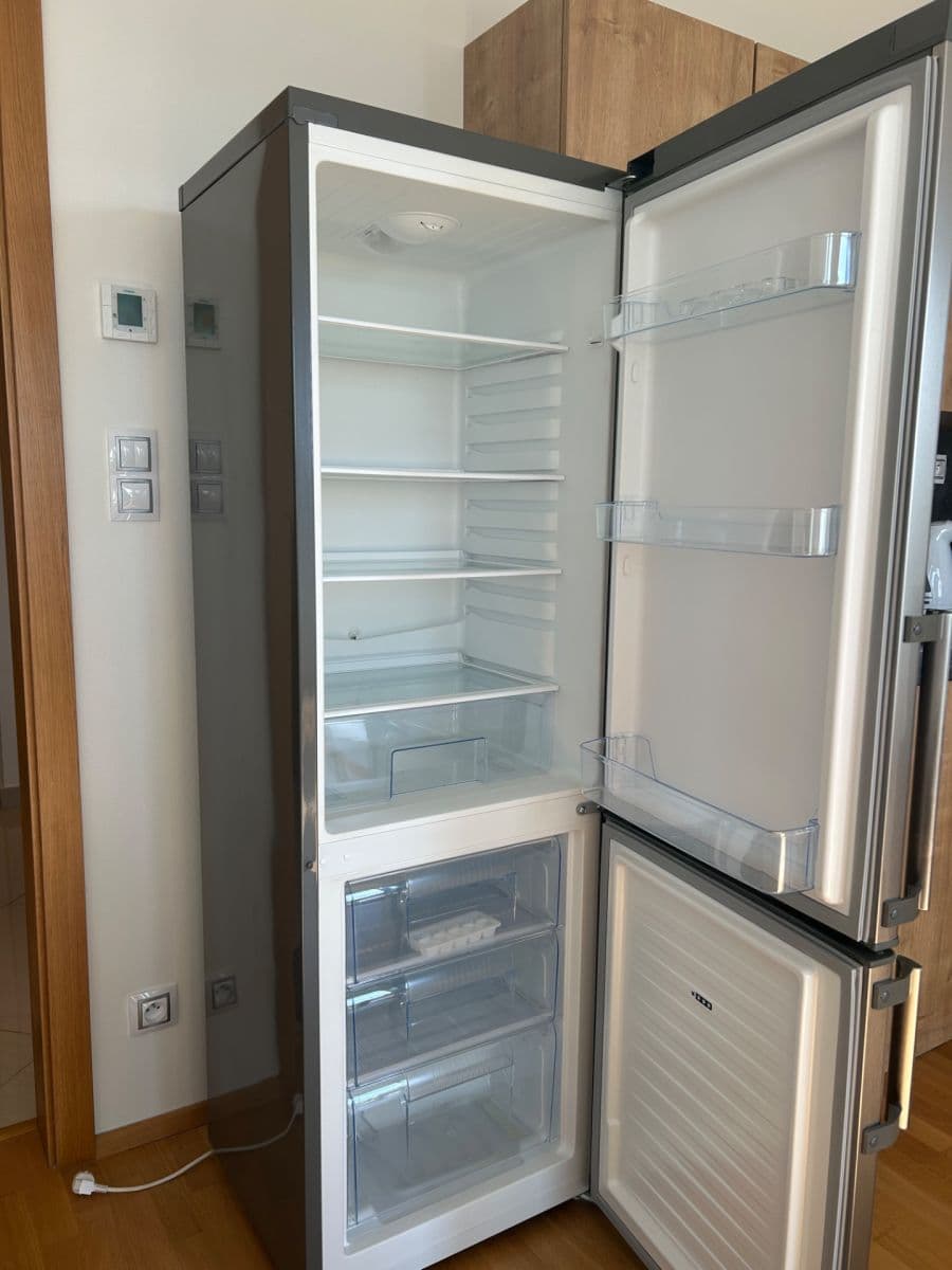 Prenájom bytu 1-izbový 37 m², Olšanská, Praha, Praha Prenájom bytu 1-izbový 37 m², Olšanská, Praha, Praha