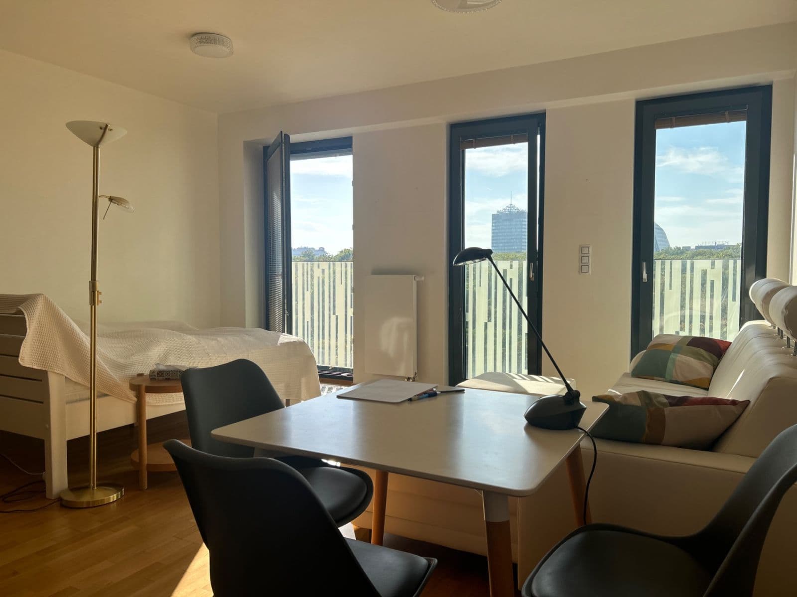 Prenájom bytu 1-izbový 37 m², Olšanská, Praha, Praha Prenájom bytu 1-izbový 37 m², Olšanská, Praha, Praha