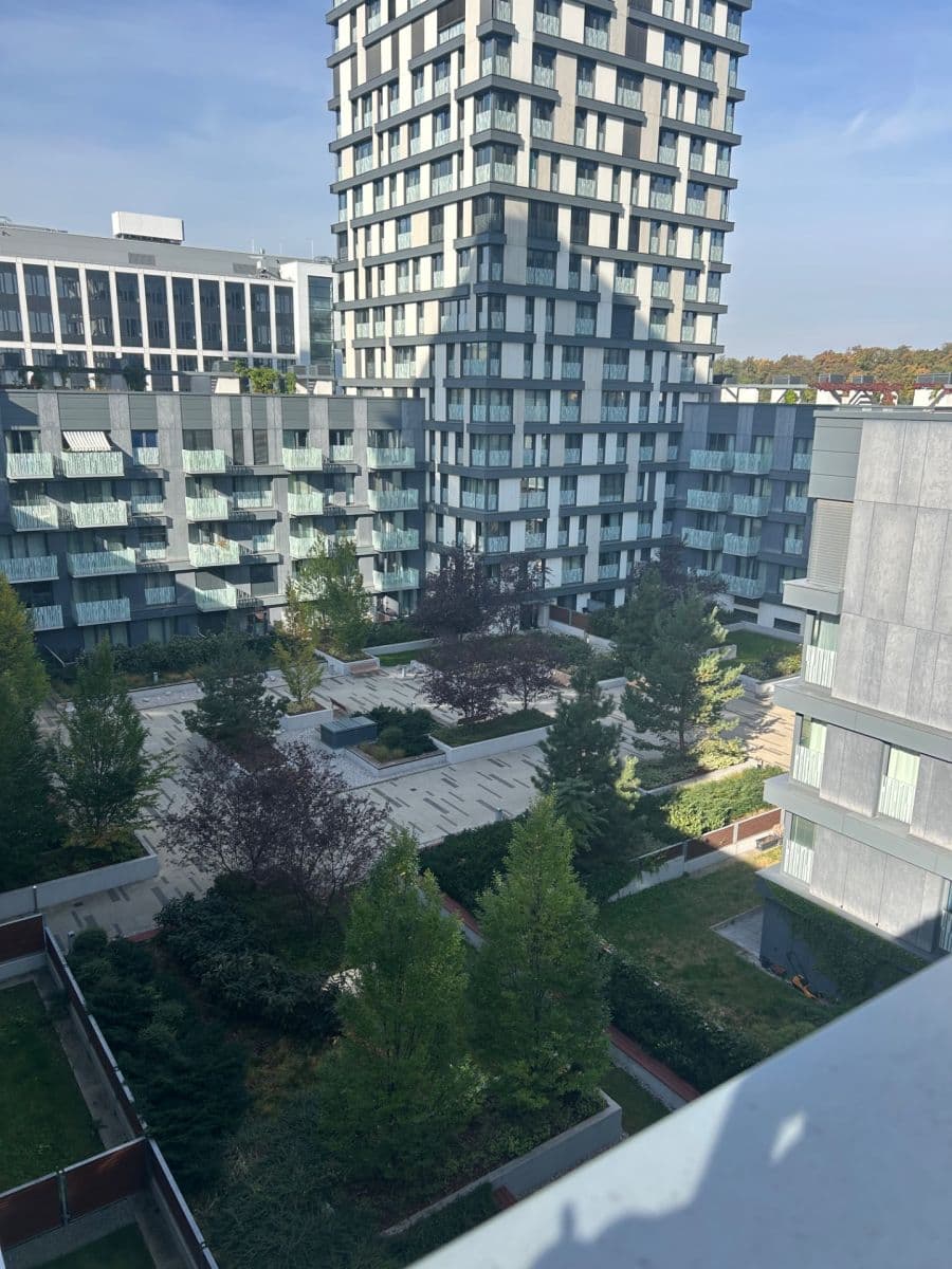 Prenájom bytu 1-izbový 37 m², Olšanská, Praha, Praha Prenájom bytu 1-izbový 37 m², Olšanská, Praha, Praha
