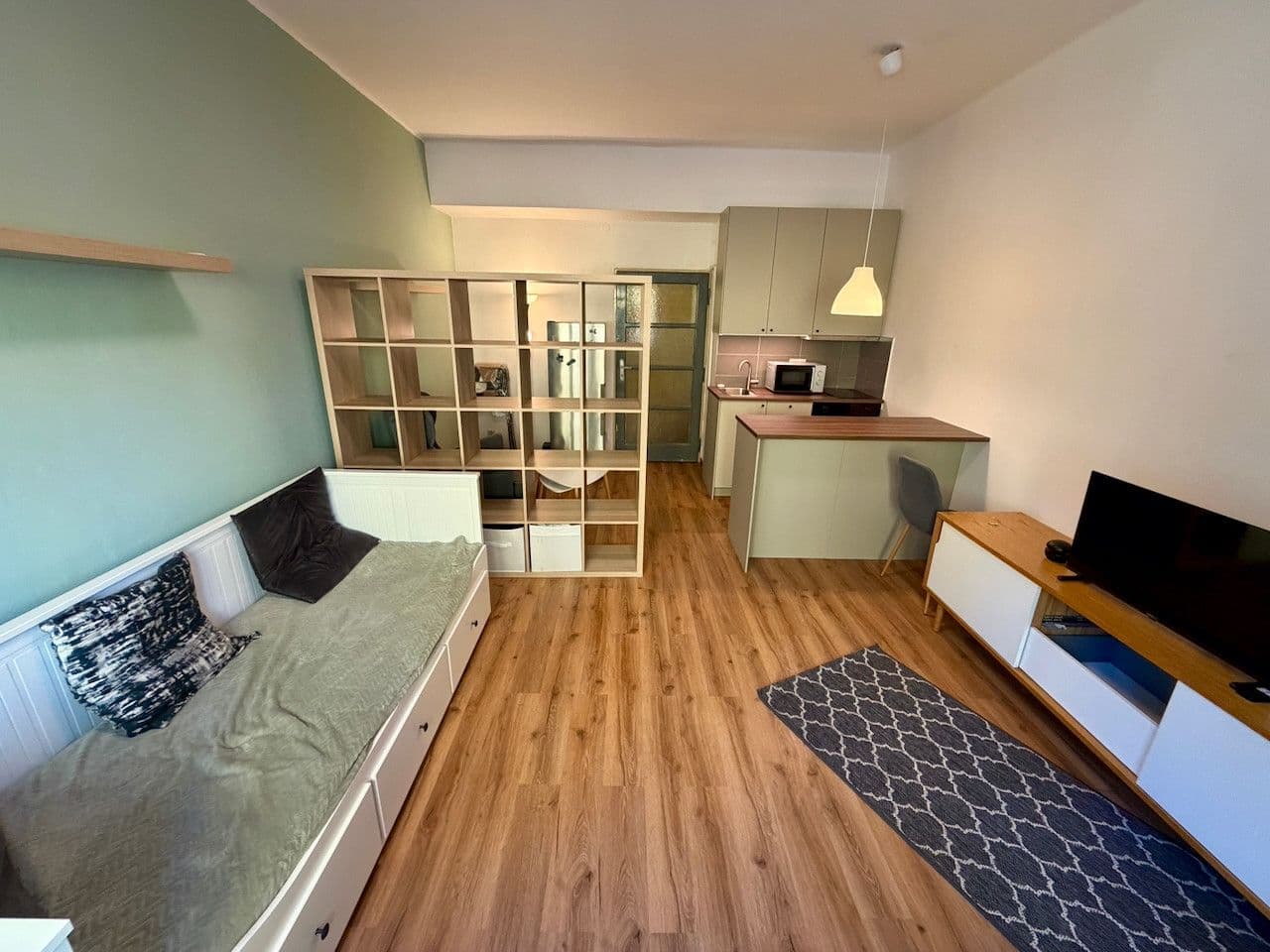 Prenájom bytu 1-izbový 28 m², Na lepším, Praha, Praha Prenájom bytu 1-izbový 28 m², Na lepším, Praha, Praha