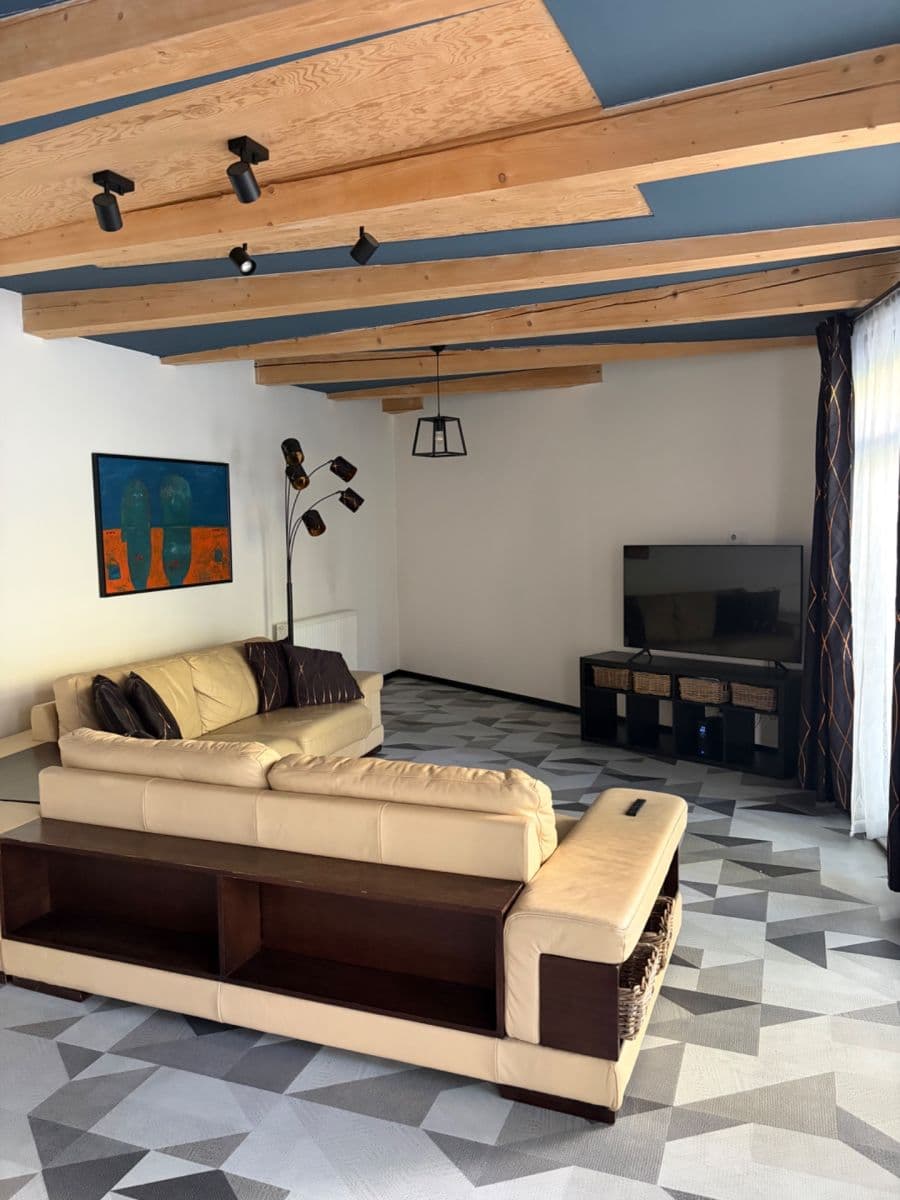 Prenájom bytu 3-izbový 120 m², Jinonická, Praha, Praha Prenájom bytu 3-izbový 120 m², Jinonická, Praha, Praha