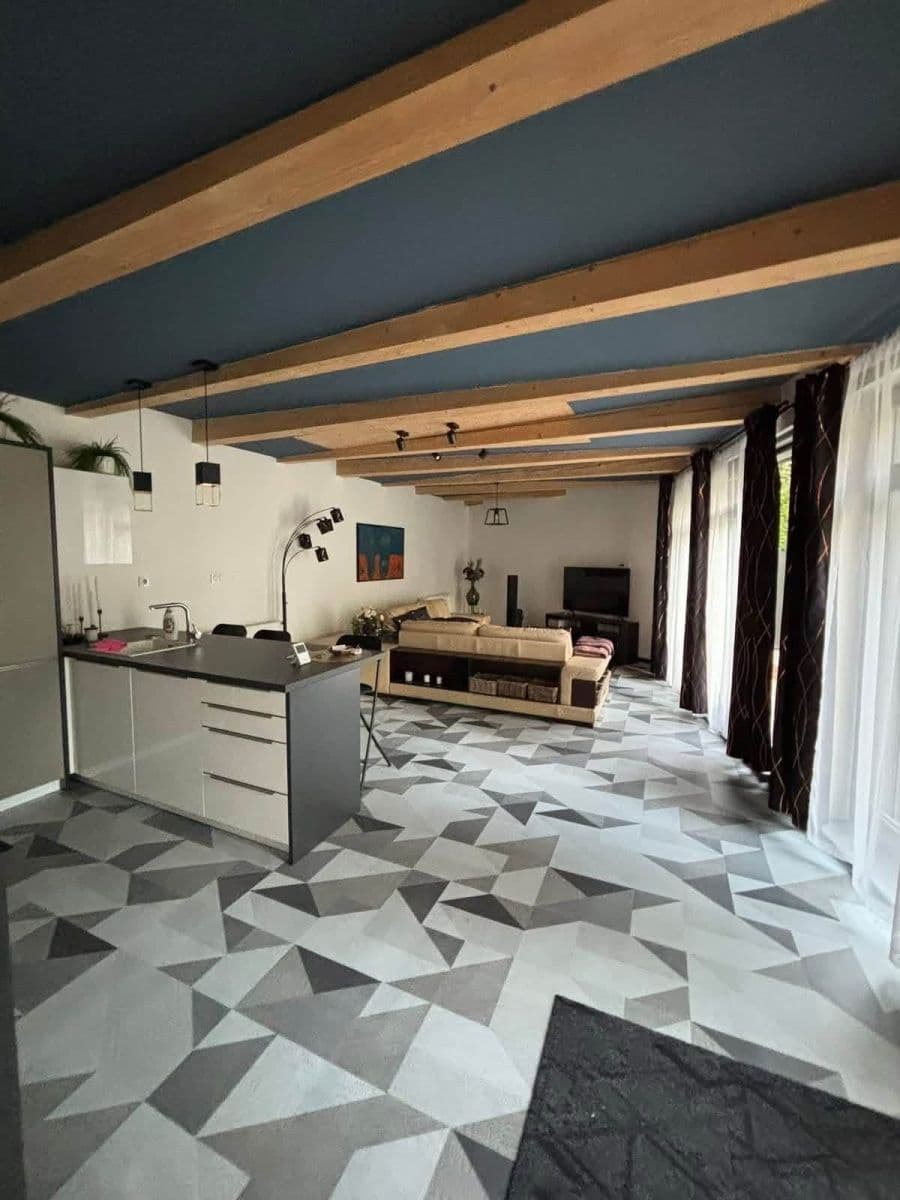 Prenájom bytu 3-izbový 120 m², Jinonická, Praha, Praha Prenájom bytu 3-izbový 120 m², Jinonická, Praha, Praha