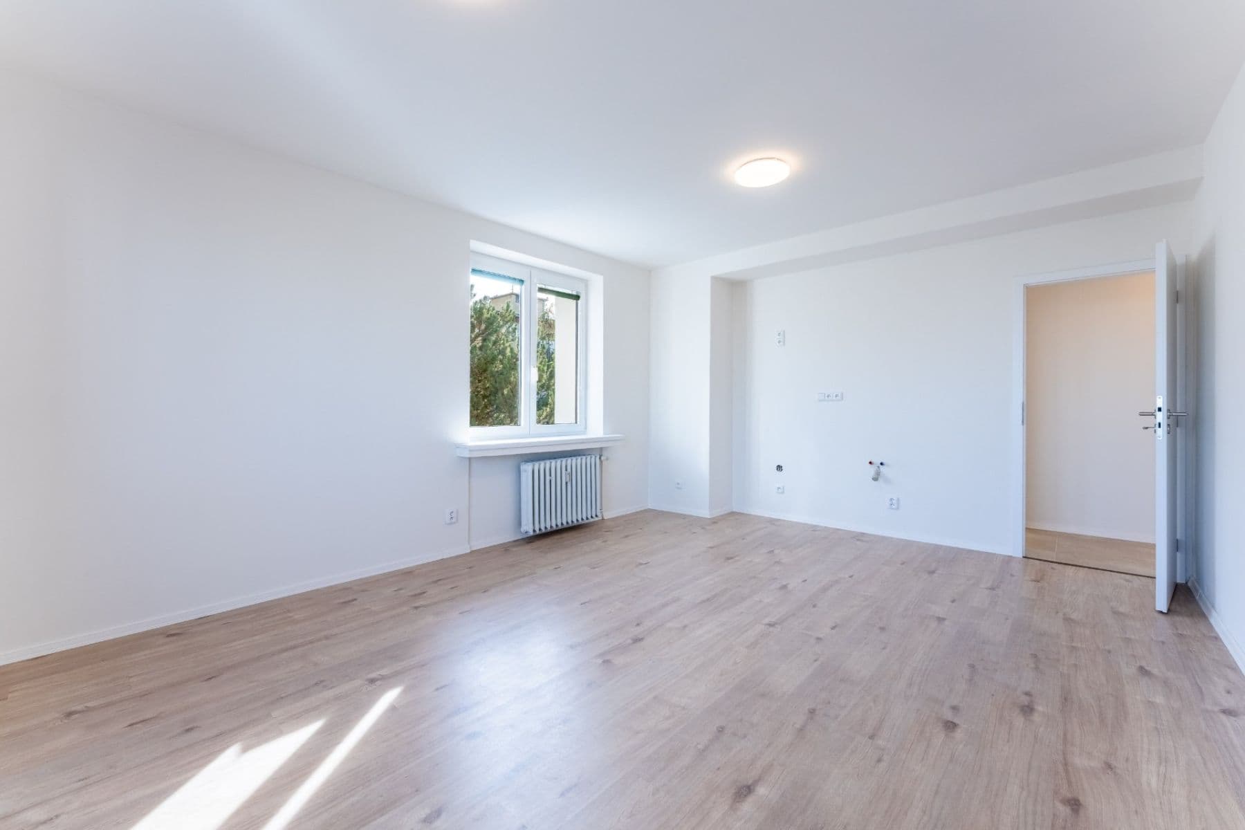 Predaj bytu 4-izbový 66 m², Spojovací, Praha, Praha Predaj bytu 4-izbový 66 m², Spojovací, Praha, Praha