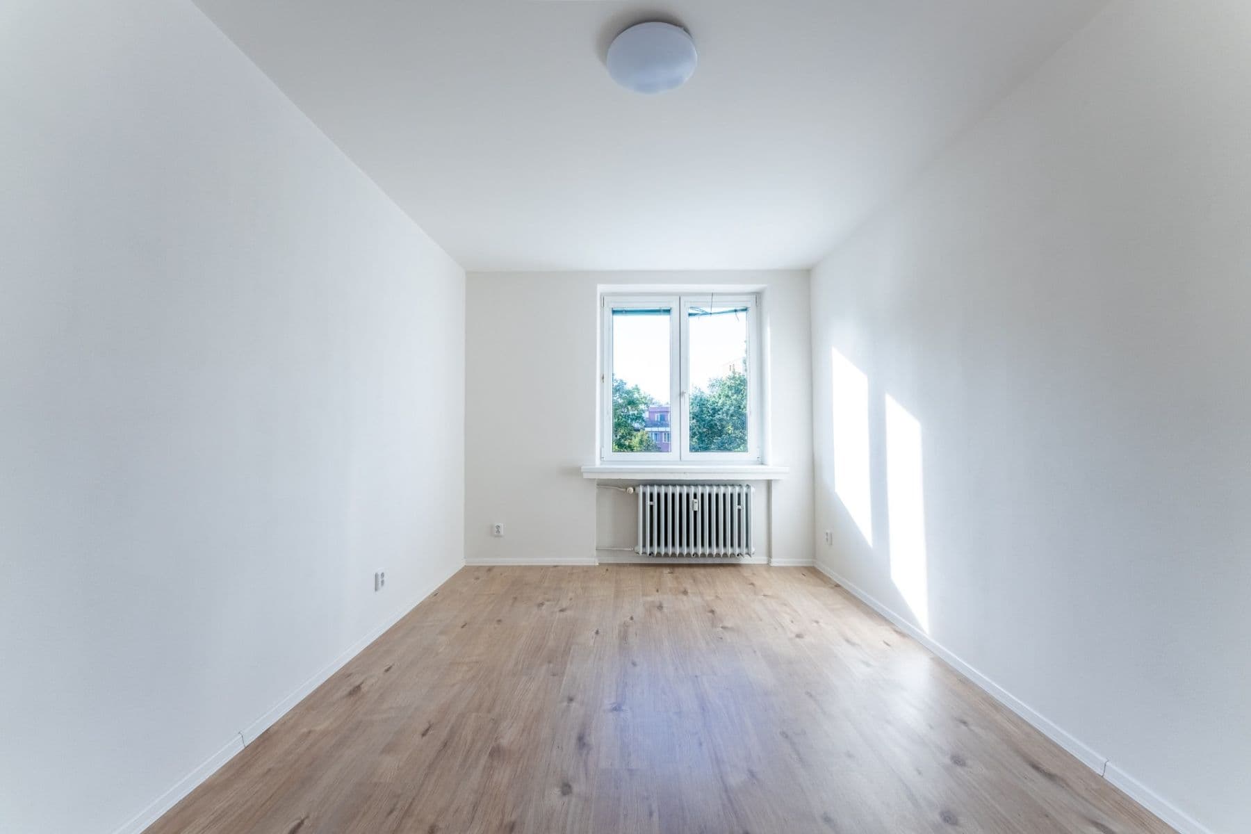 Predaj bytu 4-izbový 66 m², Spojovací, Praha, Praha Predaj bytu 4-izbový 66 m², Spojovací, Praha, Praha