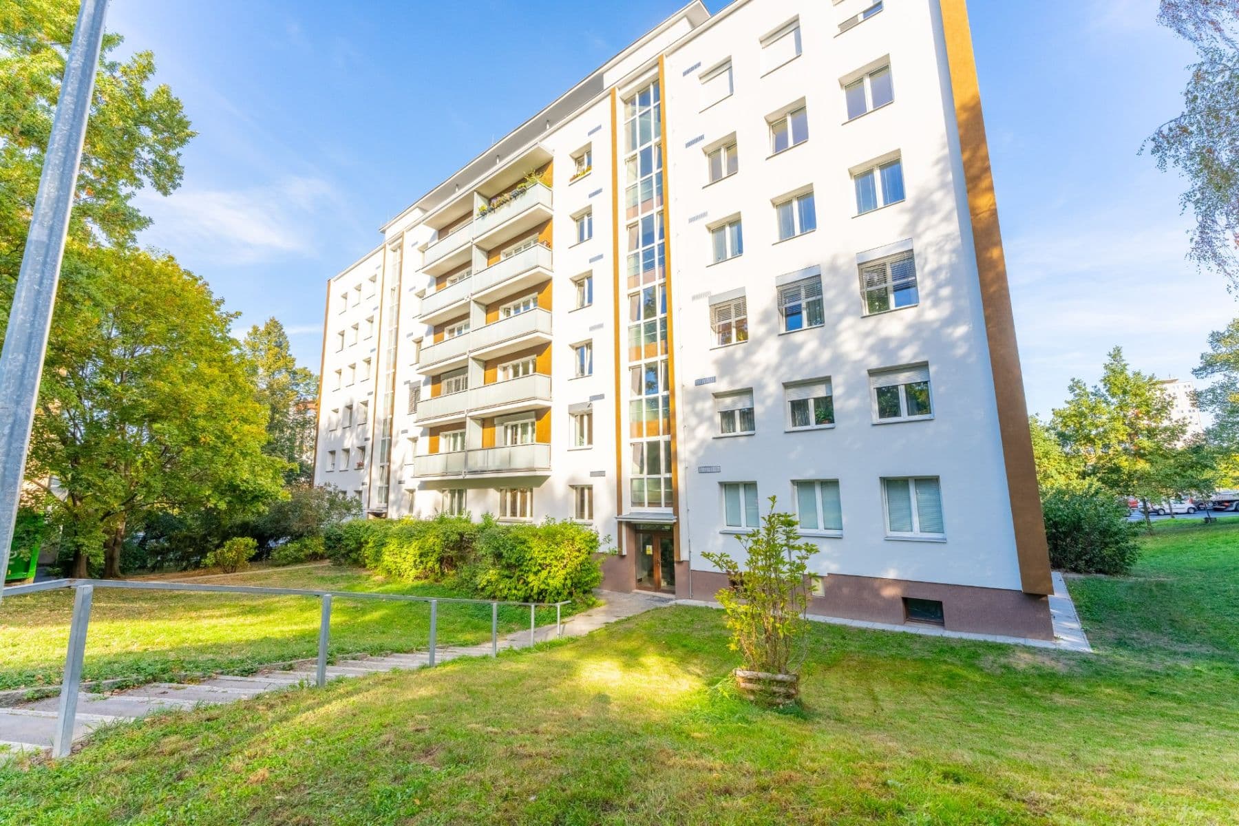 Predaj bytu 4-izbový 66 m², Spojovací, Praha, Praha Predaj bytu 4-izbový 66 m², Spojovací, Praha, Praha