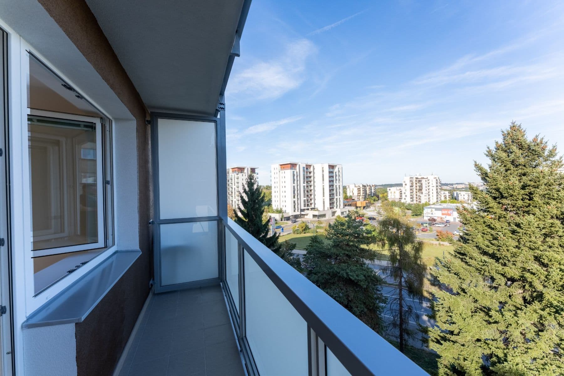 Predaj bytu 4-izbový 66 m², Spojovací, Praha, Praha Predaj bytu 4-izbový 66 m², Spojovací, Praha, Praha