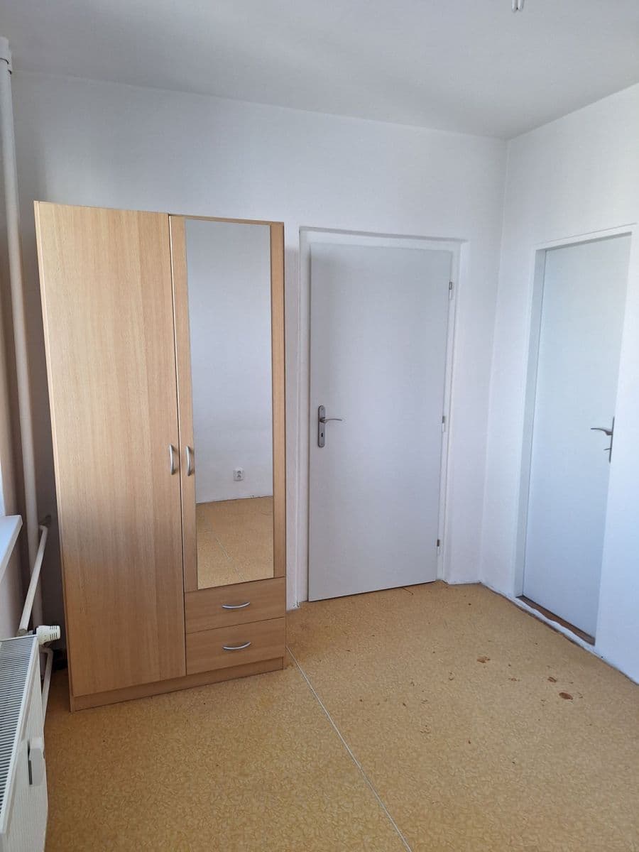 Prenájom bytu 3-izbový 70 m², Frýdecká, Praha, Praha Prenájom bytu 3-izbový 70 m², Frýdecká, Praha, Praha