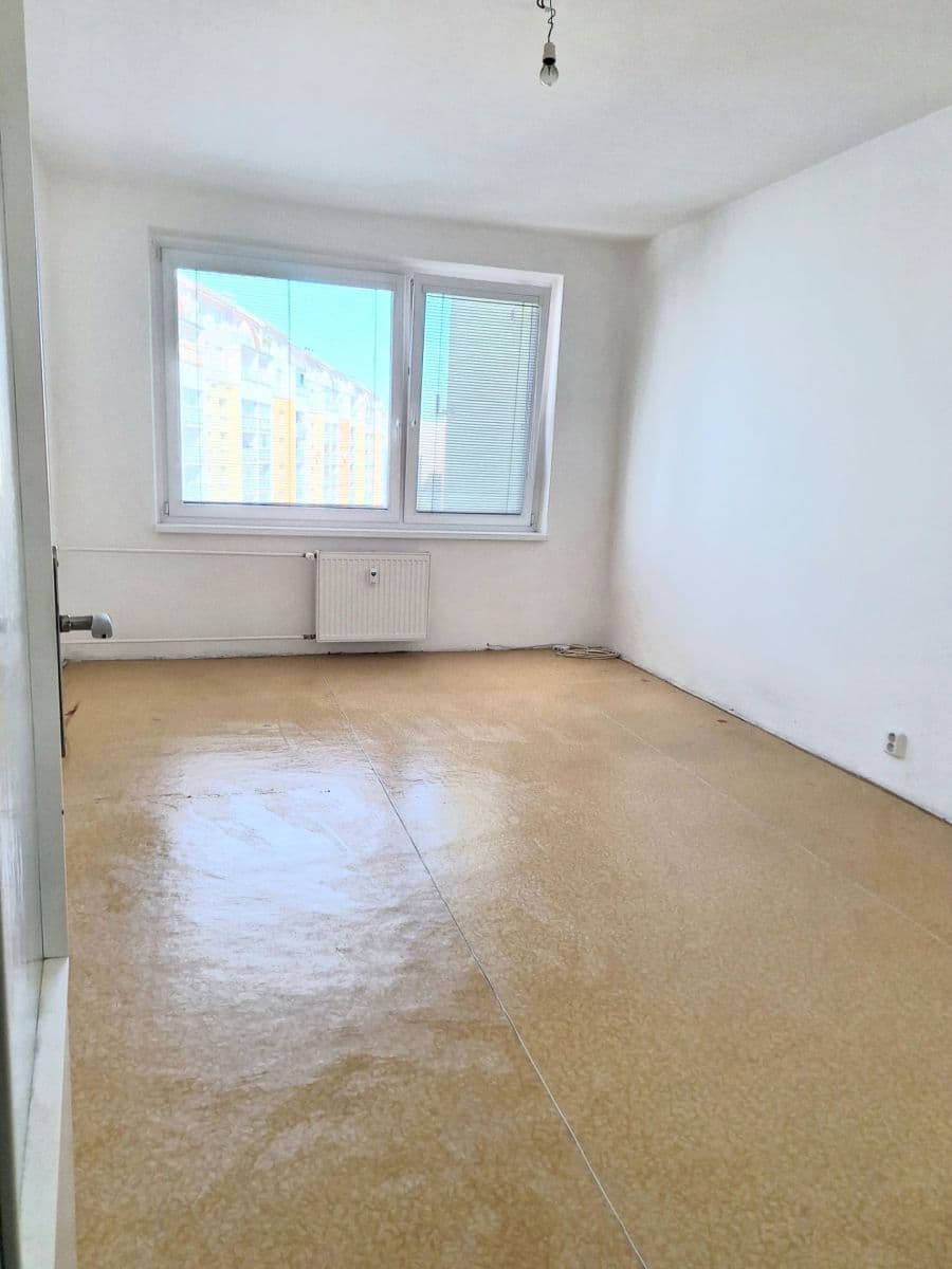 Prenájom bytu 3-izbový 70 m², Frýdecká, Praha, Praha Prenájom bytu 3-izbový 70 m², Frýdecká, Praha, Praha
