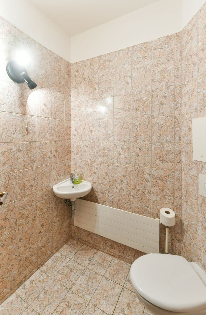 Prenájom bytu 88 m², Husova, Praha, Praha Prenájom bytu 88 m², Husova, Praha, Praha