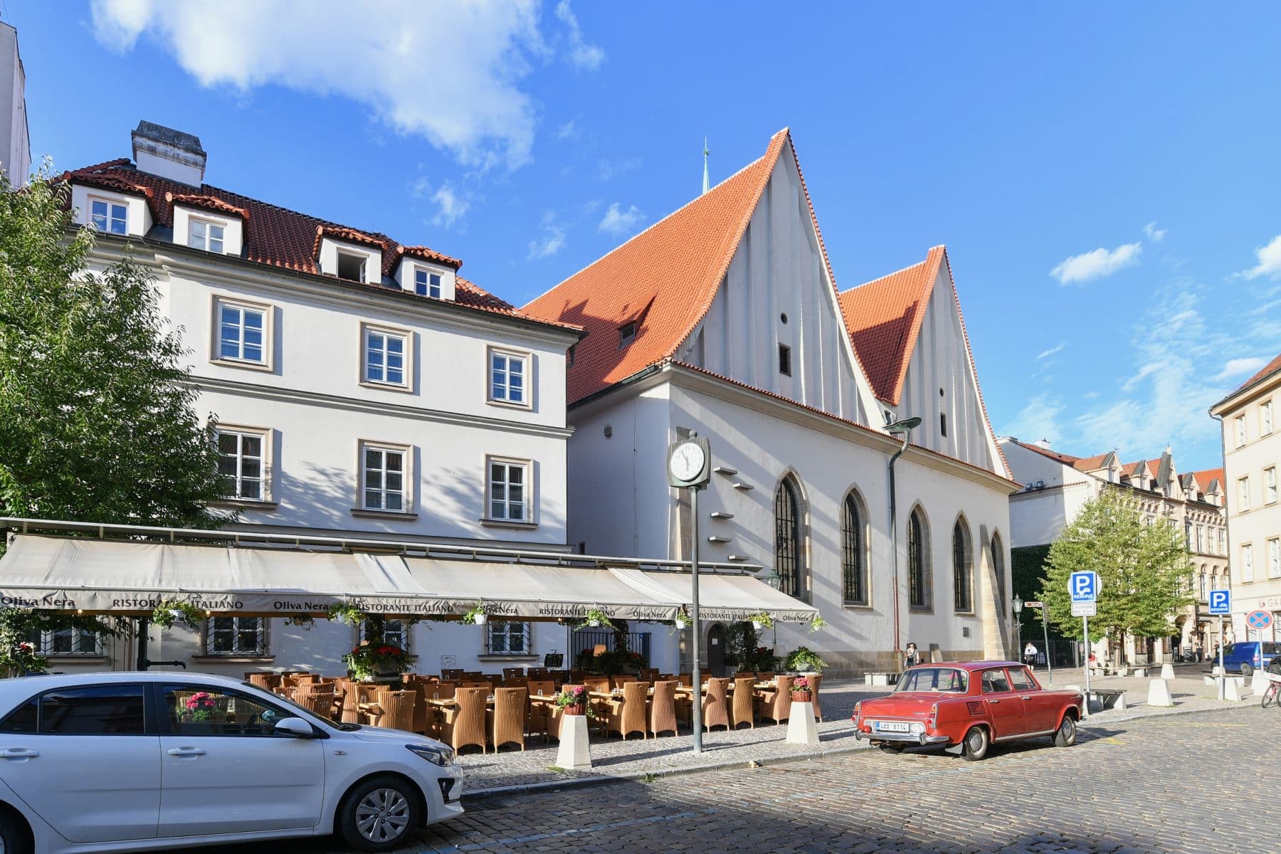 Prenájom bytu 88 m², Husova, Praha, Praha Prenájom bytu 88 m², Husova, Praha, Praha