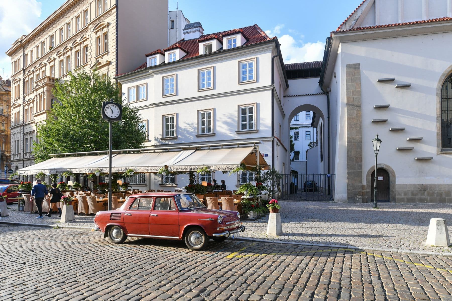 Prenájom bytu 88 m², Husova, Praha, Praha Prenájom bytu 88 m², Husova, Praha, Praha