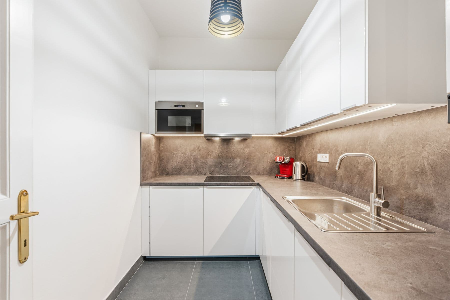 Prenájom bytu 59 m², Dělnická, Praha, Praha Prenájom bytu 59 m², Dělnická, Praha, Praha