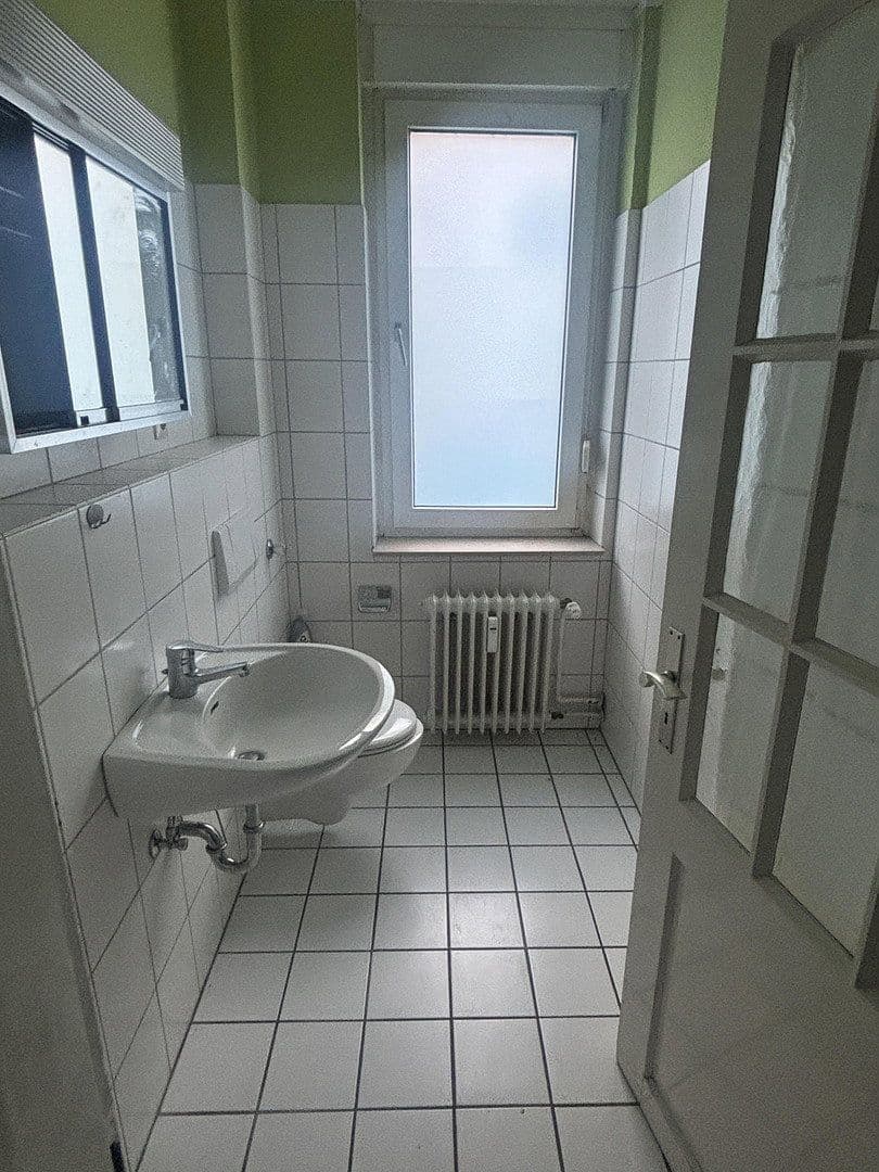 Prenájom bytu 4-izbový 150 m², Rosemannstraße 13, Osnabrück, Dolné Sasko Prenájom bytu 4-izbový 150 m², Rosemannstraße 13, Osnabrück, Dolné Sasko