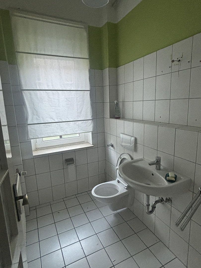 Prenájom bytu 4-izbový 150 m², Rosemannstraße 13, Osnabrück, Dolné Sasko Prenájom bytu 4-izbový 150 m², Rosemannstraße 13, Osnabrück, Dolné Sasko