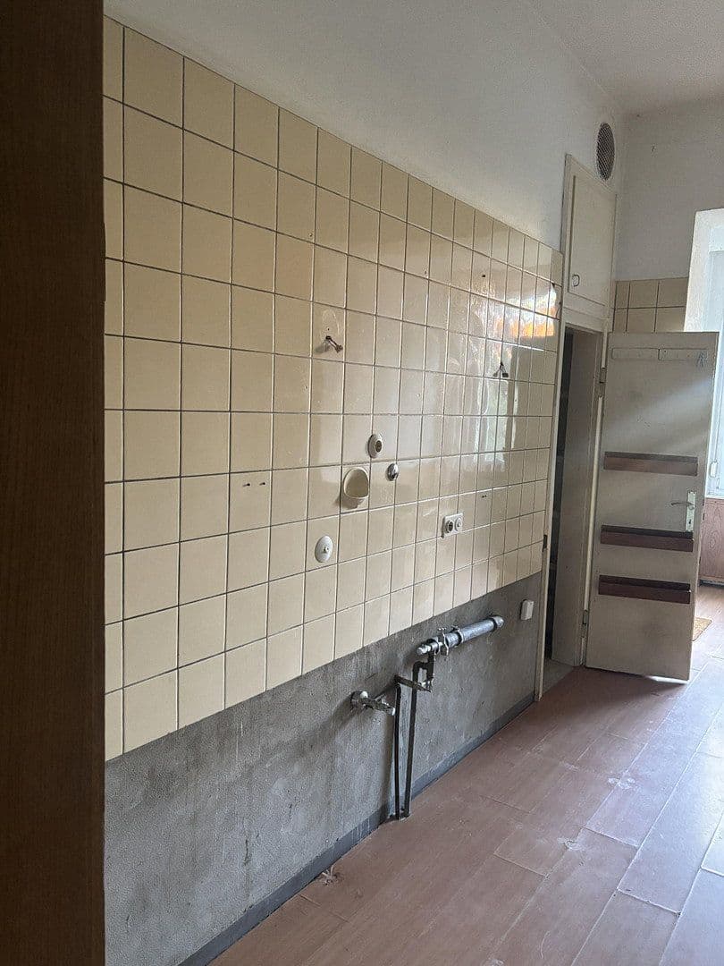 Prenájom bytu 4-izbový 150 m², Rosemannstraße 13, Osnabrück, Dolné Sasko Prenájom bytu 4-izbový 150 m², Rosemannstraße 13, Osnabrück, Dolné Sasko