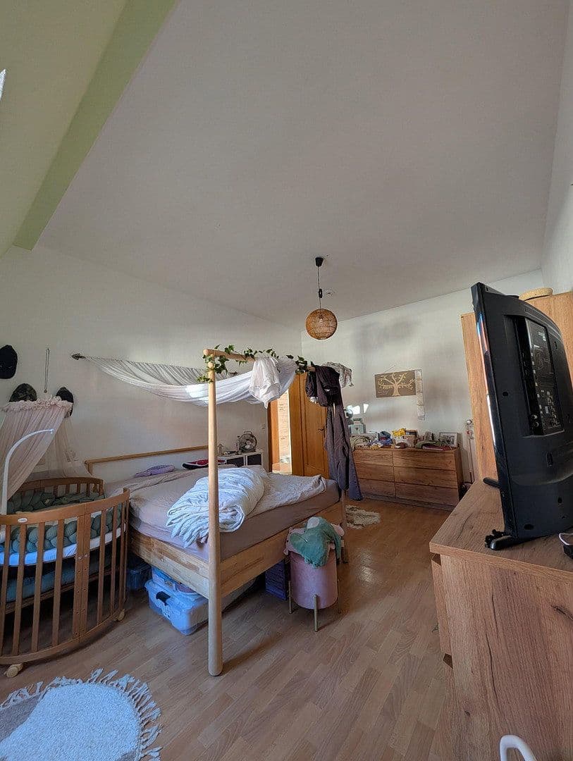 Prenájom bytu 2-izbový 83 m², Rosemannstraße 13, Osnabrück, Dolné Sasko Prenájom bytu 2-izbový 83 m², Rosemannstraße 13, Osnabrück, Dolné Sasko