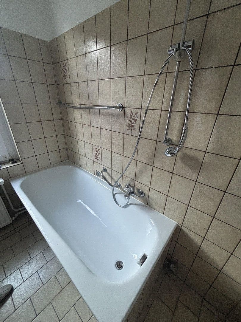 Prenájom bytu 2-izbový 72 m², Rosemannstraße 13, Osnabrück, Dolné Sasko Prenájom bytu 2-izbový 72 m², Rosemannstraße 13, Osnabrück, Dolné Sasko