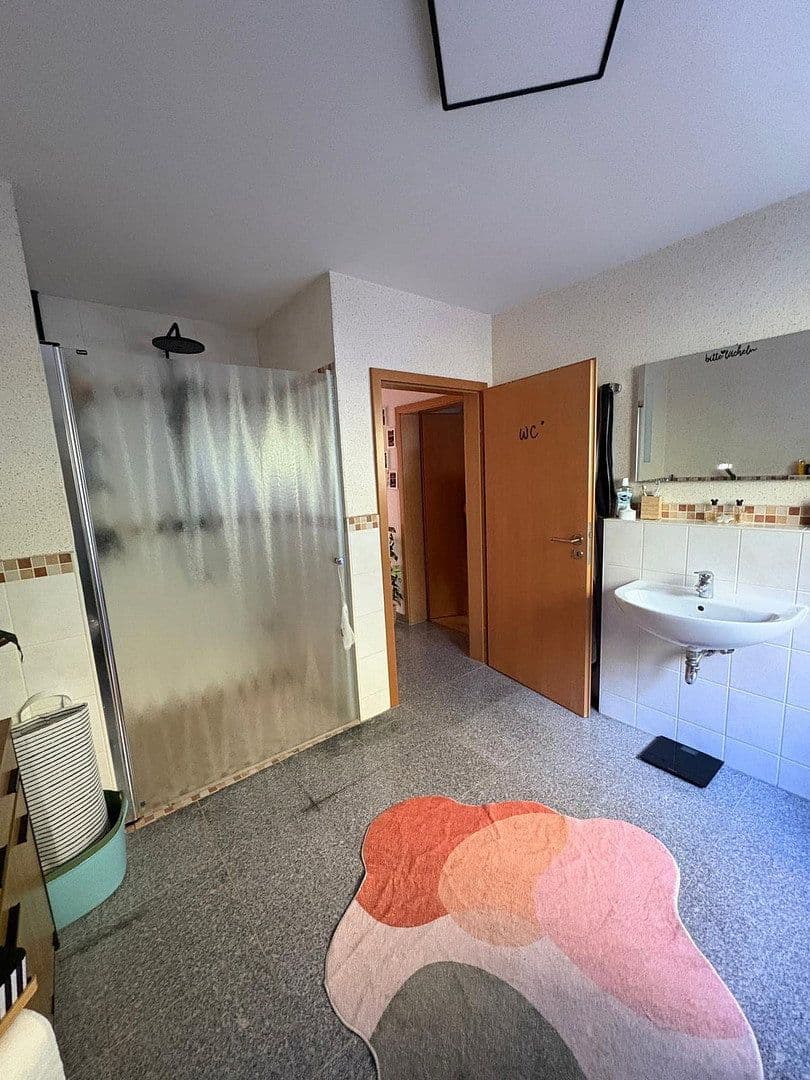 Prenájom bytu 3-izbový 90 m², Neunkirchen-Seelscheid, Severné Porýnie - Westfálsko Prenájom bytu 3-izbový 90 m², Neunkirchen-Seelscheid, Severné Porýnie - Westfálsko