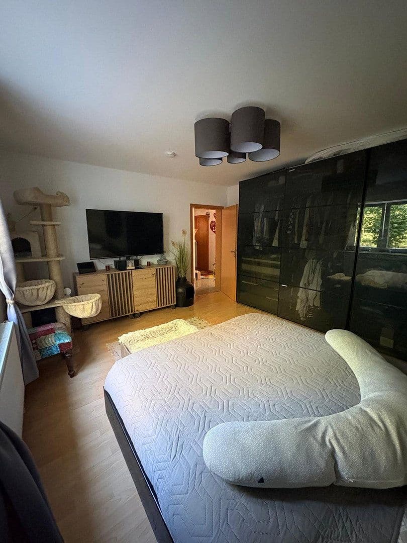 Prenájom bytu 3-izbový 90 m², Neunkirchen-Seelscheid, Severné Porýnie - Westfálsko Prenájom bytu 3-izbový 90 m², Neunkirchen-Seelscheid, Severné Porýnie - Westfálsko