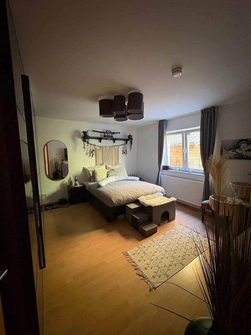 Prenájom bytu 3-izbový 90 m², Neunkirchen-Seelscheid, Severné Porýnie - Westfálsko Prenájom bytu 3-izbový 90 m², Neunkirchen-Seelscheid, Severné Porýnie - Westfálsko