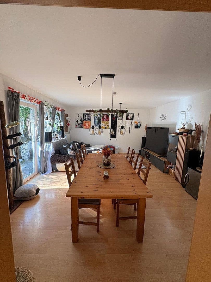 Prenájom bytu 3-izbový 90 m², Neunkirchen-Seelscheid, Severné Porýnie - Westfálsko Prenájom bytu 3-izbový 90 m², Neunkirchen-Seelscheid, Severné Porýnie - Westfálsko