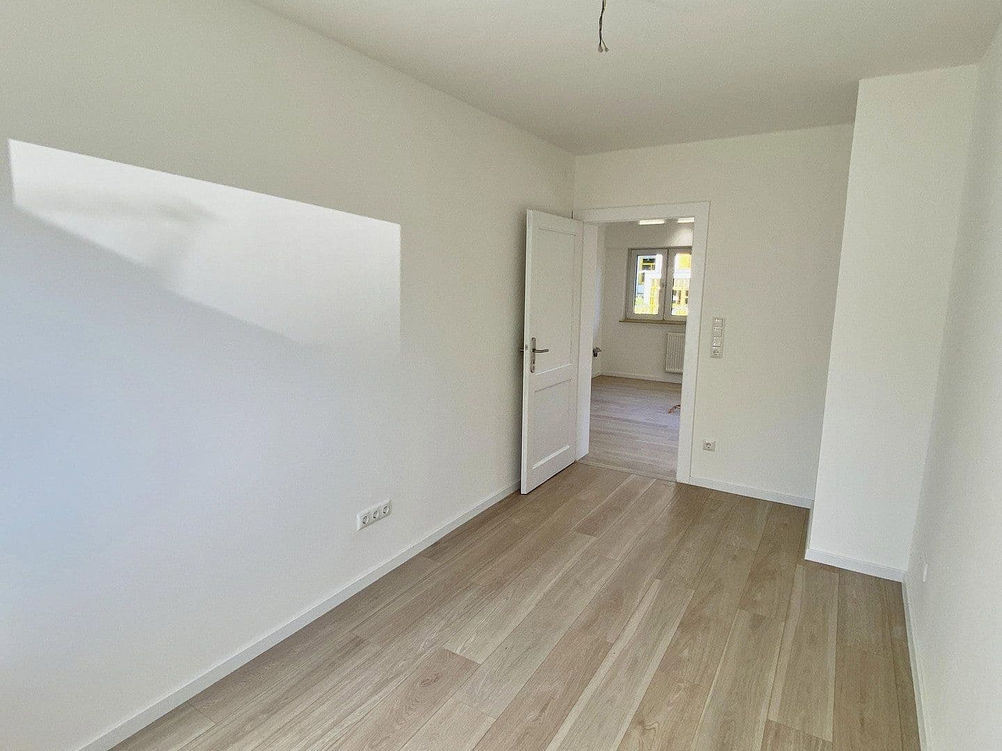 Prenájom bytu 3-izbový 66 m², Langenbeckstraße 4, Wiesbaden, Hesensko Prenájom bytu 3-izbový 66 m², Langenbeckstraße 4, Wiesbaden, Hesensko