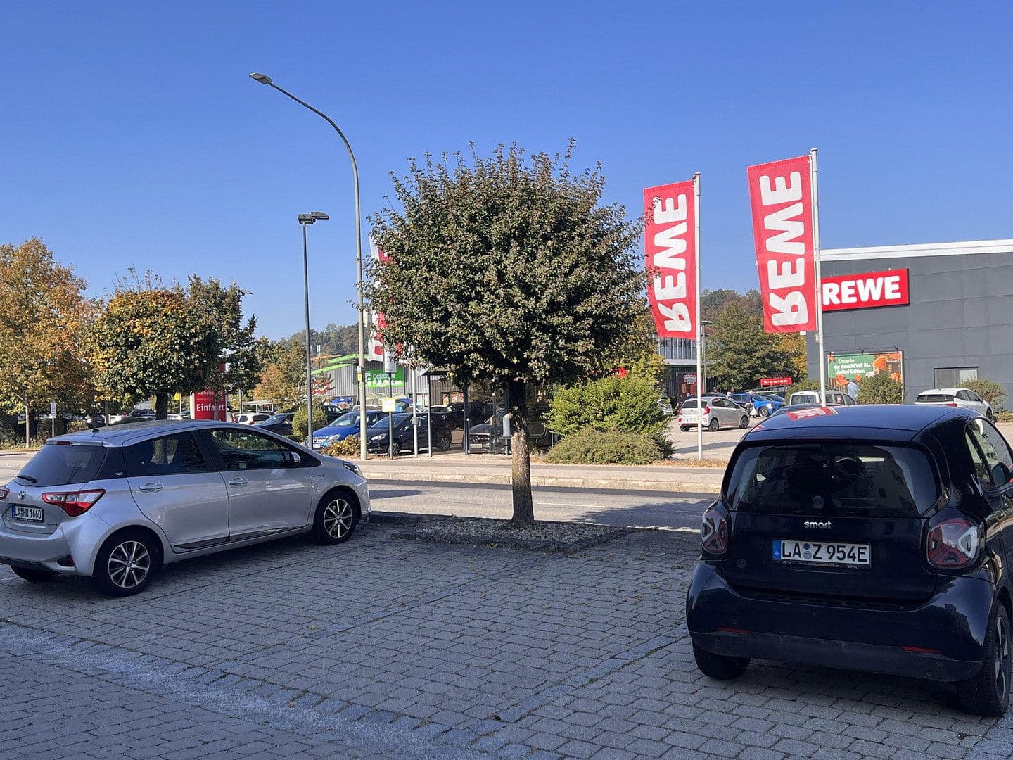 Prenájom nebytového priestoru 380 m², Opalstr. 19, Altdorf, Bavorsko Prenájom nebytového priestoru 380 m², Opalstr. 19, Altdorf, Bavorsko