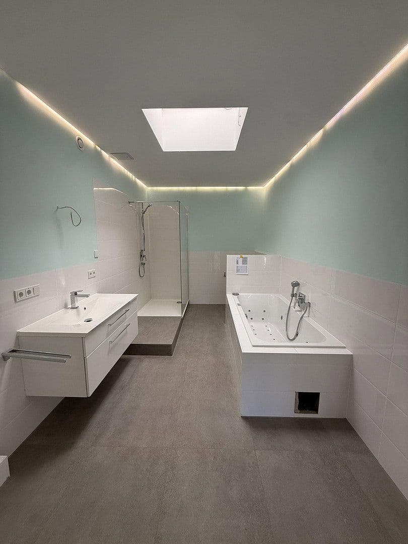 Prenájom kancelárie 99 m², Nidderau, Hesensko Prenájom kancelárie 99 m², Nidderau, Hesensko