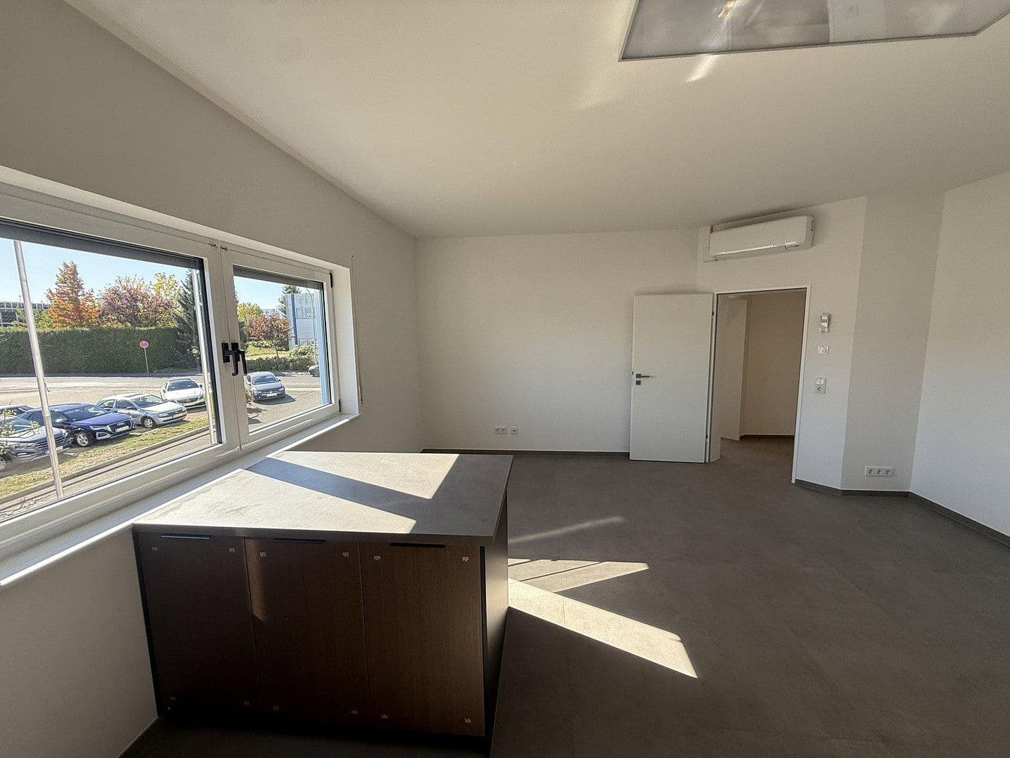 Prenájom kancelárie 99 m², Nidderau, Hesensko Prenájom kancelárie 99 m², Nidderau, Hesensko