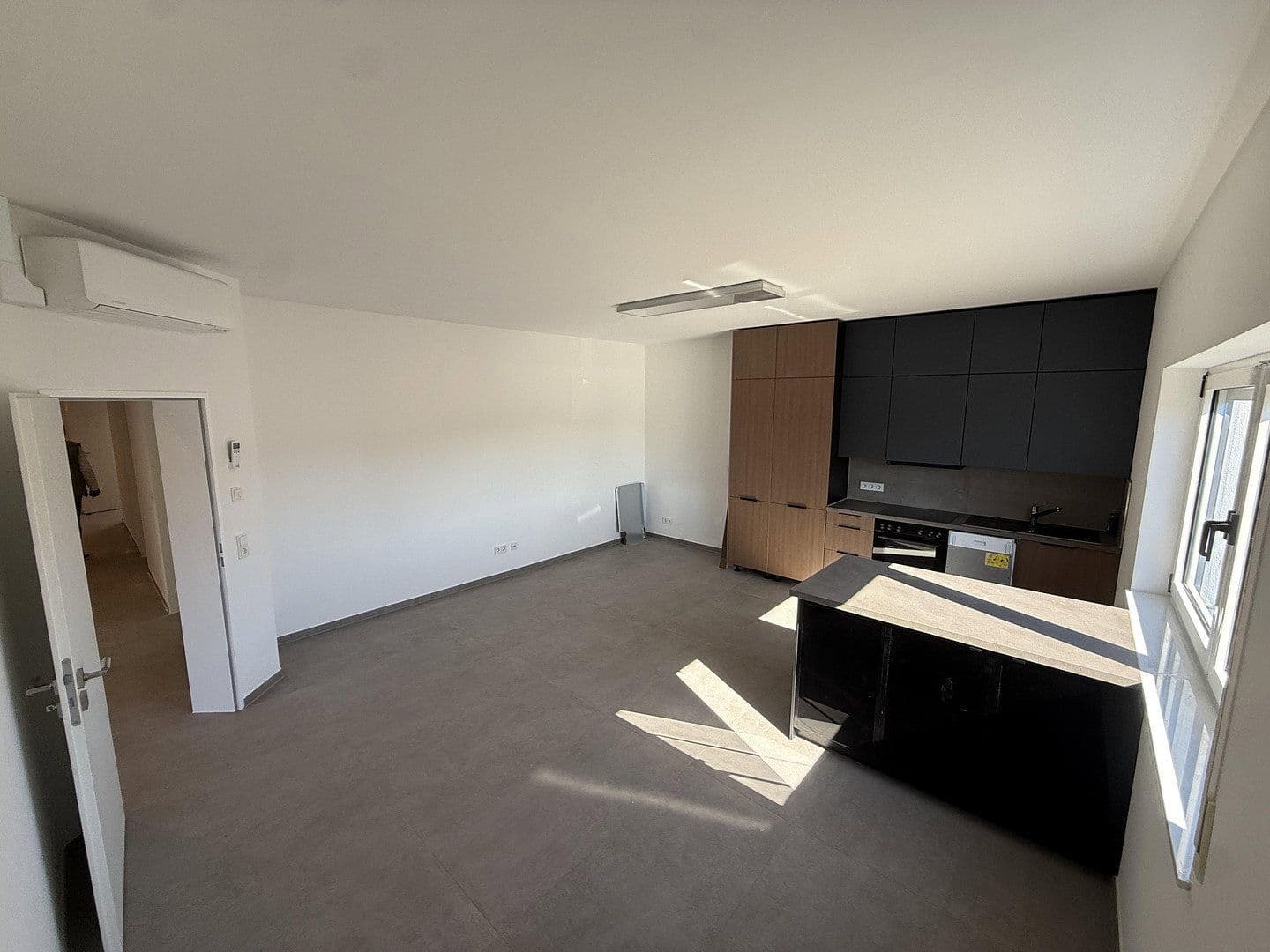 Prenájom kancelárie 99 m², Nidderau, Hesensko Prenájom kancelárie 99 m², Nidderau, Hesensko